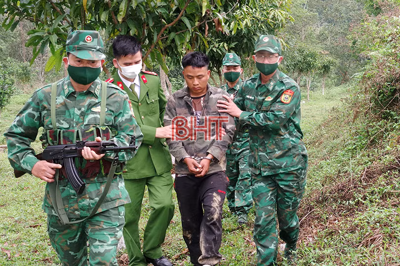 Bắt đối tượng vận chuyển 2 kg ma túy đá ở khu vực biên giới Hà Tĩnh