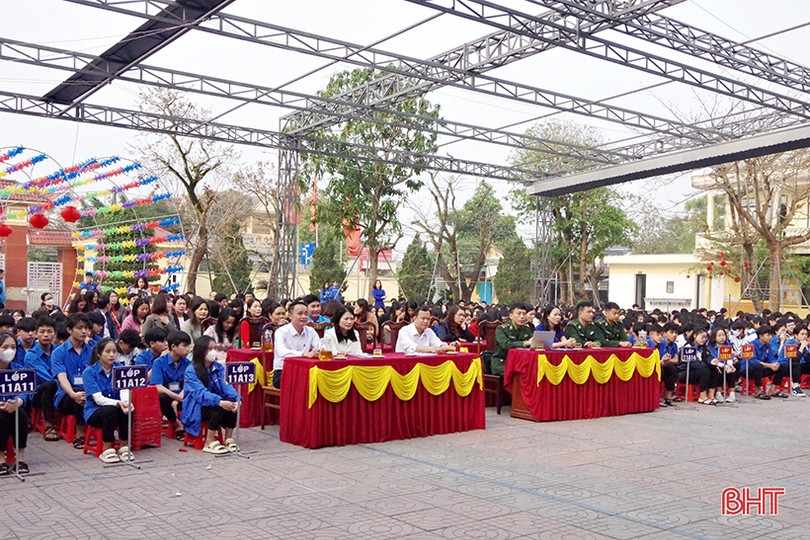 Gần 1.400 học sinh được cung cấp kiến thức về biển, đảo Việt Nam