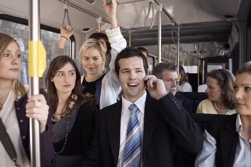 Văn hóa ứng xử nơi công cộng