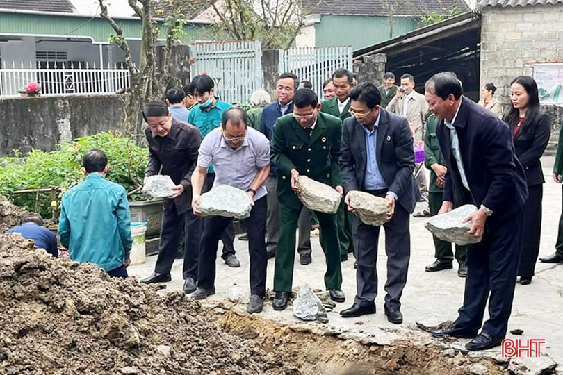 MTTQ và đoàn thể huyện Lộc Hà hỗ trợ xây dựng 13 ngôi nhà kiên cố