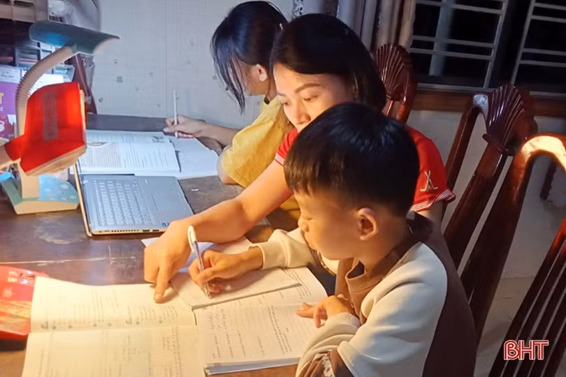 Lan tỏa phong trào cùng con học bài của chị em phụ nữ Hương Khê