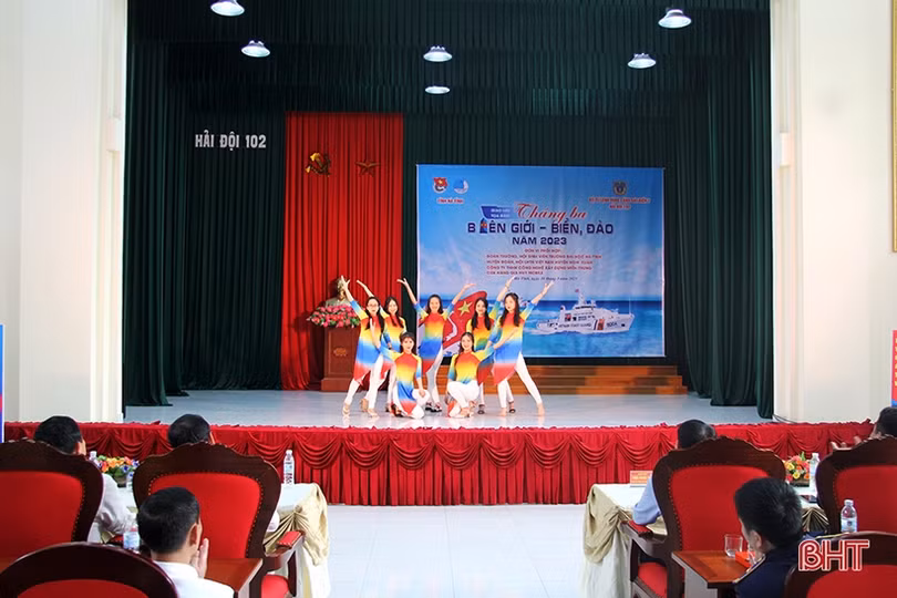 Giao lưu, tọa đàm “Tháng 3 biên giới - biển, đảo năm 2023” 