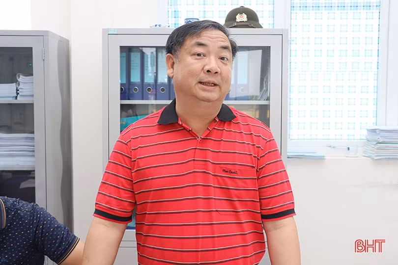 Đoàn ĐBQH Hà Tĩnh và Thường trực HĐND tỉnh giám sát tại các nhà máy điện mặt trời ở Cẩm Xuyên