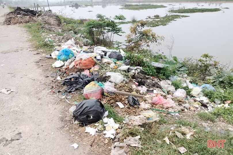 Khu vực cống Cầu Trù... nhếch nhác, ô nhiễm môi trường