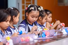 Đề xuất miễn, giảm học phí cho gia đình sinh hai con gái