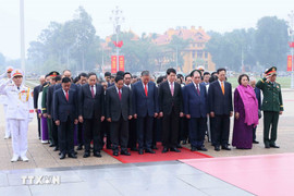 Lãnh đạo Đảng, Nhà nước vào Lăng viếng Chủ tịch Hồ Chí Minh