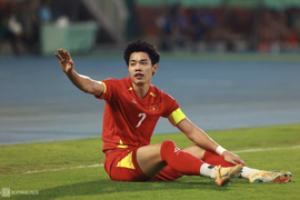 LĐBĐ châu Á phạt Đình Bắc và VFF