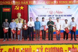 Chủ tịch UBND tỉnh dự lễ kỷ niệm 15 năm thành lập CLB Tình thương xã Sơn Kim 1 