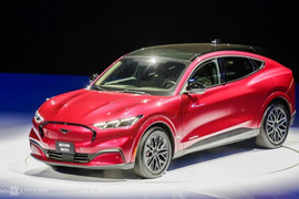 Ford Việt Nam ra mắt xe điện Mustang Mach-E, giá 2,599 tỷ đồng