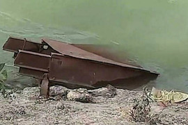 Cầu thép 10 tấn bị trộm cưa sạch trong đêm