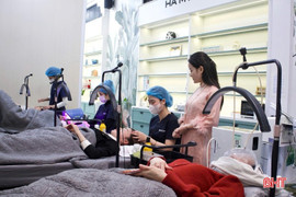 Các cơ sở làm đẹp vào mùa cao điểm hút khách