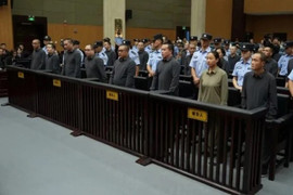 Trung Quốc tử hình 11 thành viên băng đảng lừa đảo