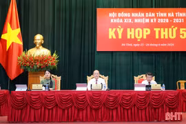 Chiều nay, HĐND tỉnh Hà Tĩnh khóa XIX tiếp tục phiên chất vấn và trả lời chất vấn