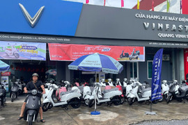 Chủ đầu tư 10 đại lý xe máy điện VinFast: “Bán hơn 1.000 xe/tháng, doanh số gấp nhiều lần thương hiệu khác”
