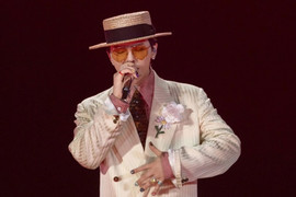 Lý do G-Dragon gây sốt