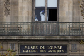 Hai nghi phạm cướp bảo tàng Louvre bị bắt