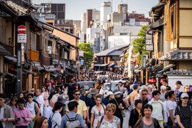 Áp thuế lưu trú 'đắt nhất lịch sử' ở cố đô Kyoto