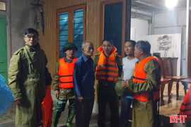 Người dân vùng hạ lưu hồ Kẻ Gỗ được di dời đến nơi an toàn