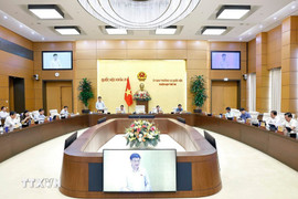 Ủy ban Thường vụ Quốc hội thông qua Nghị quyết điều chỉnh mức giảm trừ gia cảnh
