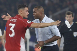 Indonesia có thể phải đền gần 5 triệu USD cho Kluivert và cộng sự