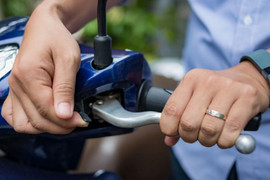 Những tính năng hữu ích trên xe máy 