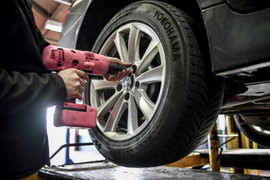 Có nên thay 4 lốp ô tô 1 lần?