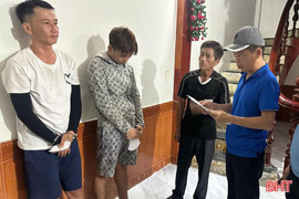 Khởi tố 2 đối tượng tổ chức sử dụng trái phép chất ma túy