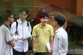 Bộ Giáo dục và Đào tạo công bố phổ điểm, quy đổi điểm của 7 tổ hợp
