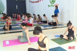 Khi Yoga trở thành thói quen sống khoẻ của phụ nữ trẻ