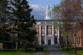 Mỹ cấm Đại học Harvard tuyển sinh viên quốc tế
