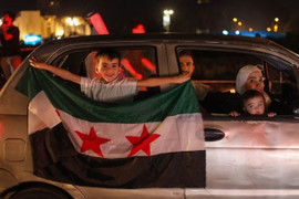 Mỹ dỡ bỏ cấm vận với Syria