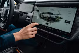 Những công nghệ ô tô hiện đại gây tranh cãi về an toàn và trải nghiệm người dùng