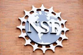 Mỹ: Tổng thống Trump sa thải toàn bộ Hội đồng Khoa học quốc gia