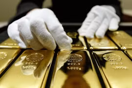 Một quốc gia vừa bán hơn 8 tỷ USD vàng