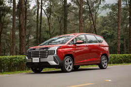 Xe Hyundai 7 chỗ giá rẻ, đầy đủ công nghệ: Đi phố tiện lợi, đi xa nhẹ nhàng