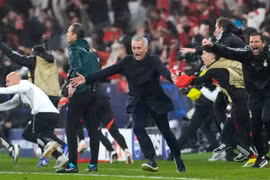 Mourinho đạt thỏa thuận dẫn dắt Real