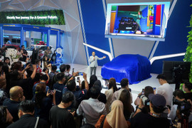 Vinfast lập kỷ lục tại IIMS Surabaya 2025 với 4 giải thưởng, VF3 được xướng tên “xe điện đô thị tốt nhất”