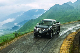 Cách lùi xe xuống dốc an toàn cho tài xế mới