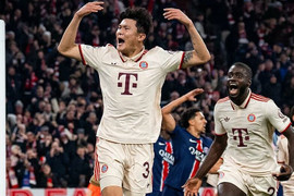 Trung vệ Hàn Quốc giúp Bayern hạ PSG