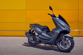 Honda ra mắt PCX 125 thế hệ mới