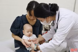 Không chủ quan trước diễn biến của bệnh tay chân miệng