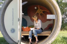 Ngủ trong khách sạn ống cống giữa châu Âu, bất ngờ với mức giá phải trả