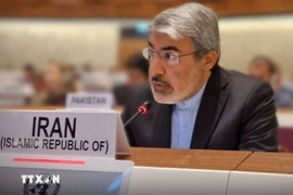 Iran tuyên bố không khuất phục mọi hành động quân sự đơn phương