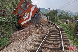 Xử lý nghiêm hành vi vi phạm an toàn giao thông đường sắt qua Hà Tĩnh