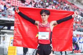 VĐV điền kinh Hà Tĩnh Nguyễn Trung Cường giành HCV SEA Games 33