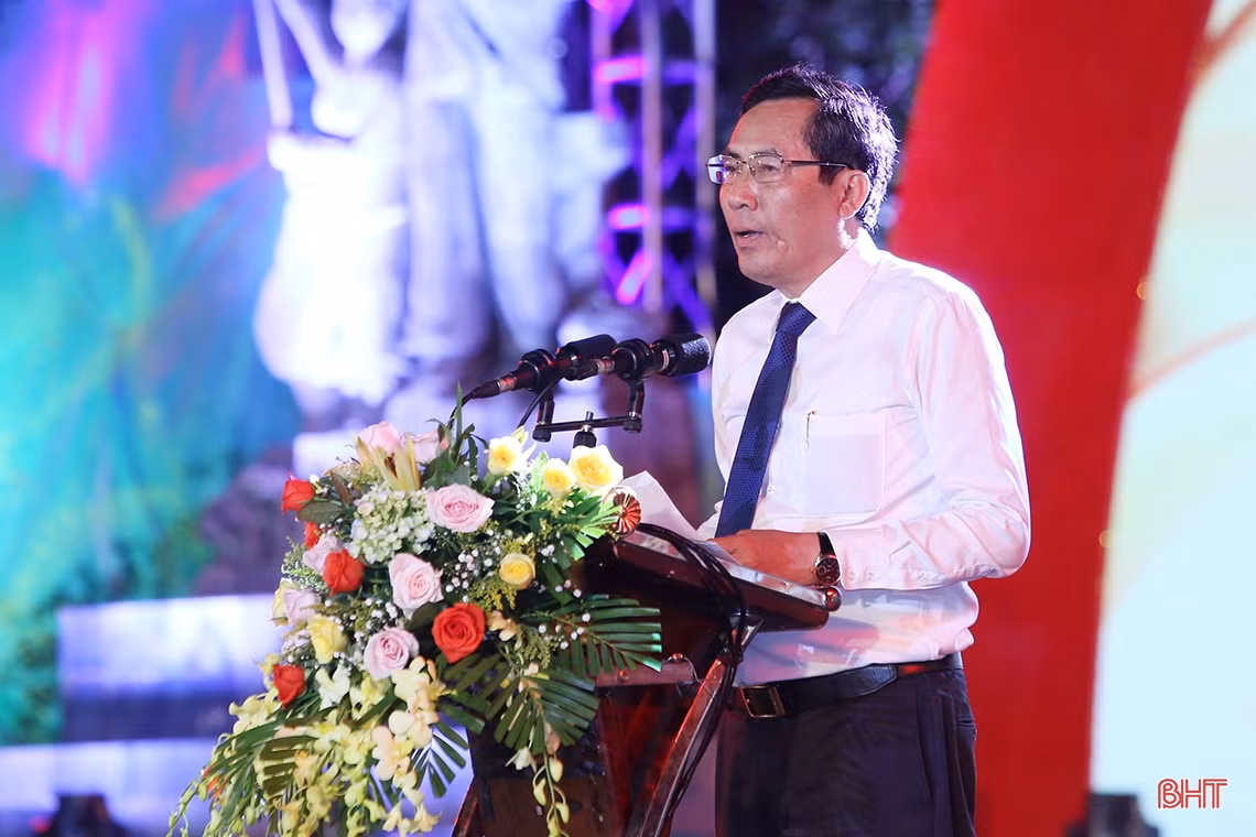 Hào hùng chương trình nghệ thuật “Bến Thủy anh hùng”