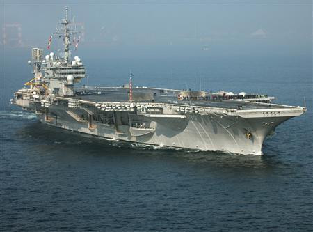 Hải quân Mỹ bán 2 tàu sân bay với giá chỉ 1 xu mỗi chiếc