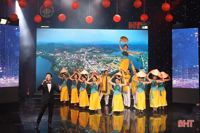 Trao giải cuộc thi sáng tác ca khúc nhân kỷ niệm 190 năm thành lập và 30 năm tái lập tỉnh Hà Tĩnh