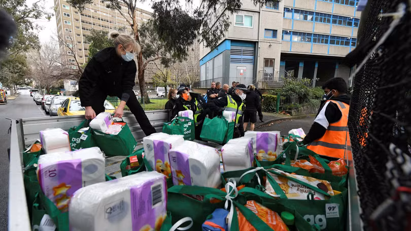 Cuộc sống bên trong thành phố bị phong tỏa lâu nhất thế giới vì COVID-19