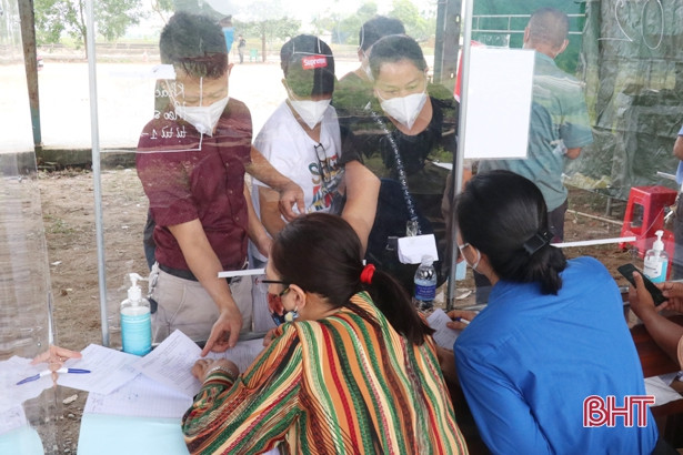 Kiểm soát chặt chẽ người và phương tiện tại cửa ngõ phía Bắc Hà Tĩnh